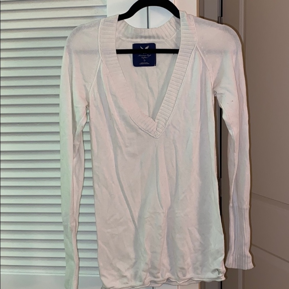 American eagle v neck sweater